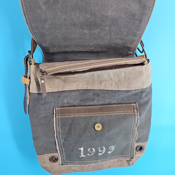 Chloe & Lex Cotton + Leather Crossbody Bag – Vintage Stamp Design - Picture 5 of 15